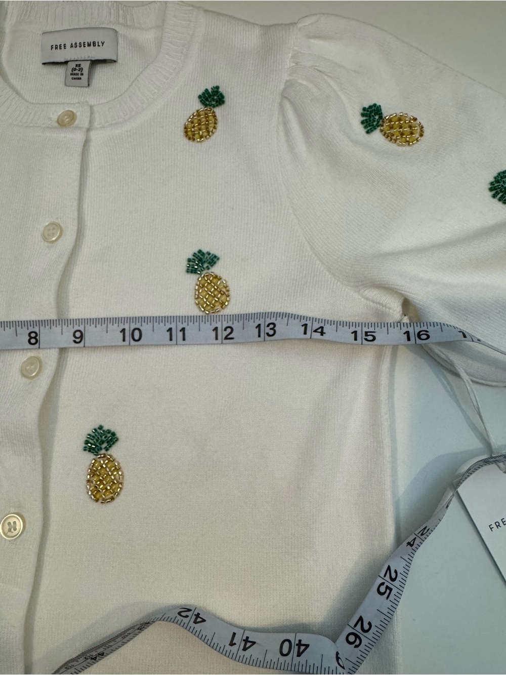 Free Assembly White Beaded Pineapple Short Sleeve Cardigan XS NWT - Picture 6 of 11
